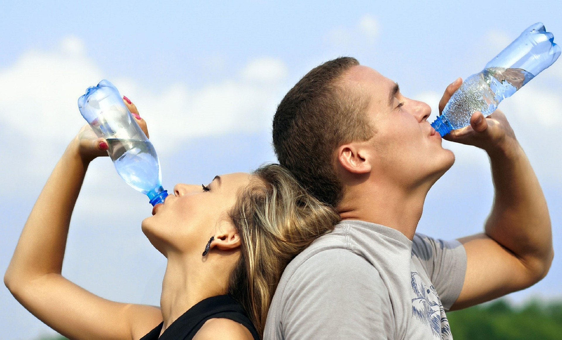 7 Science-Backed Reasons To Drink More Water