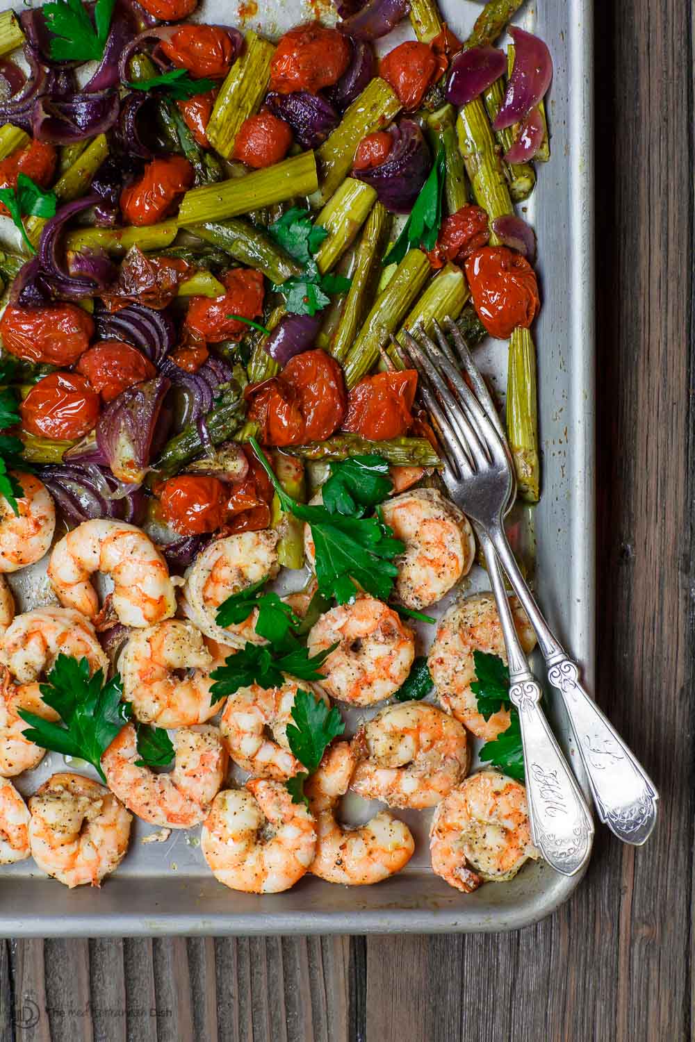 Mediterranean-Sheet-Pan-Baked-Shrimp-And-Vegetables-The-Mediterranean-Dish-2