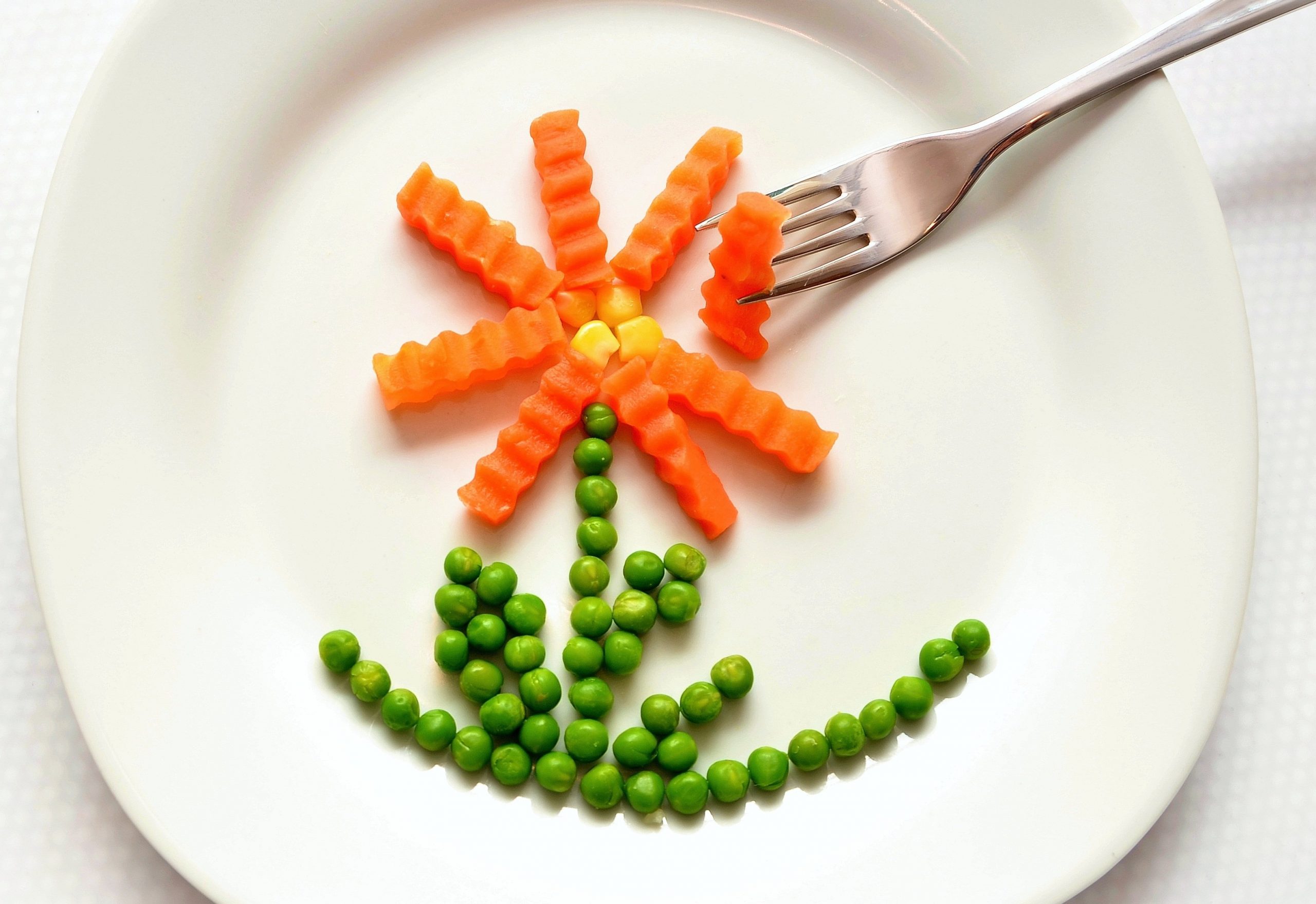 eat-carrots-peas-healthy-45218